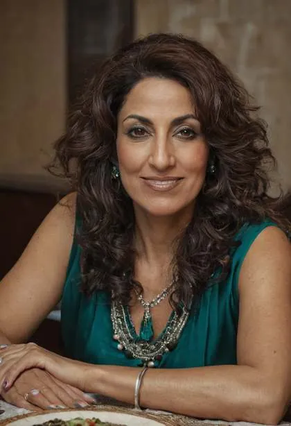 Monica, 42