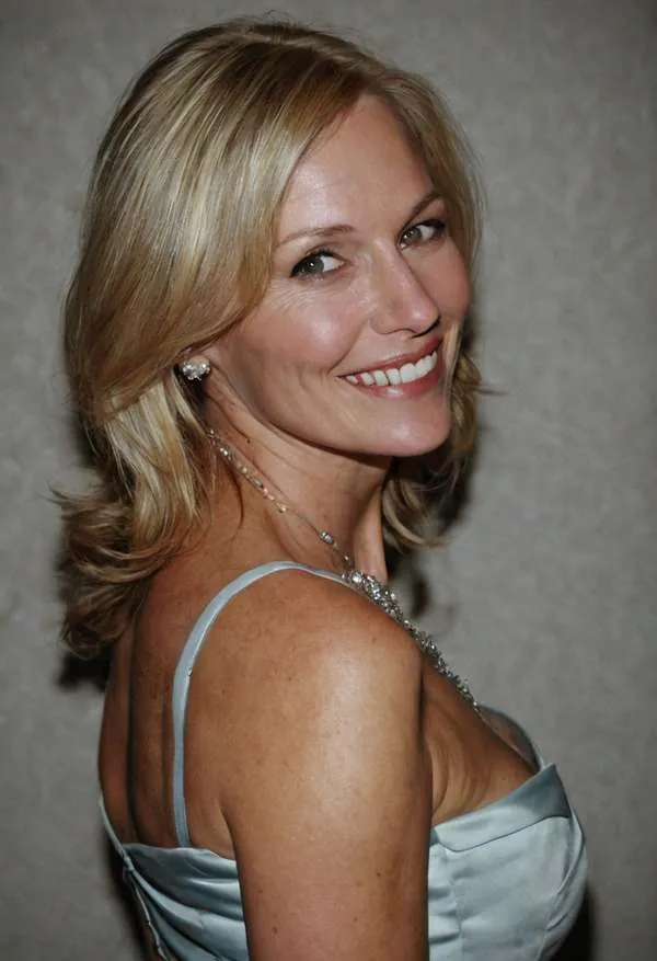 Monica, 42
