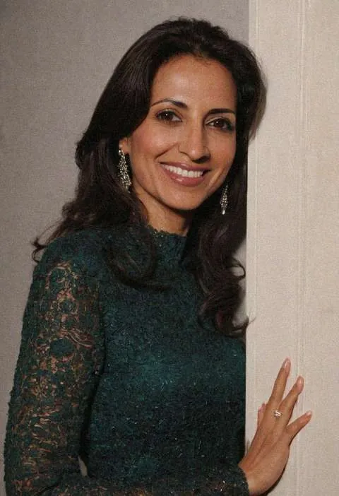 Ingrid, 43